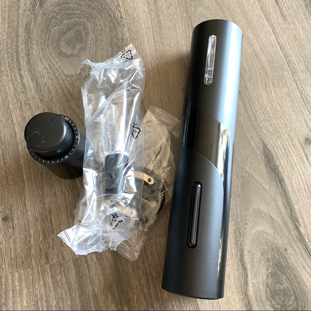 Electric Wine Bottle Opener (battery operated)
